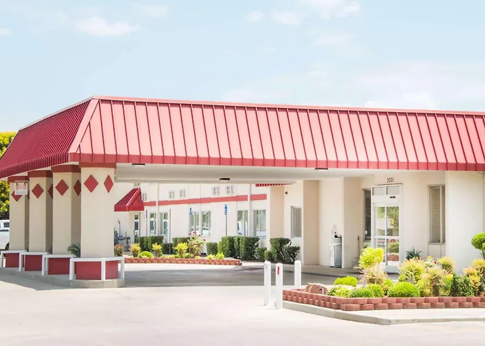 Ramada By Wyndham Enid