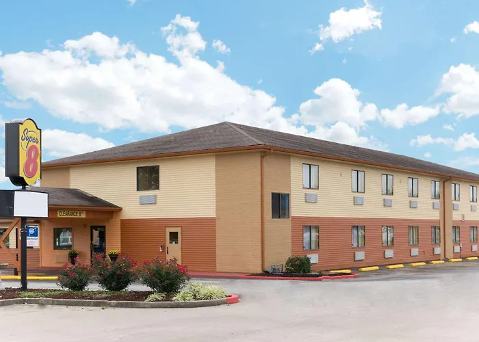 Super 8 By Wyndham Richmond