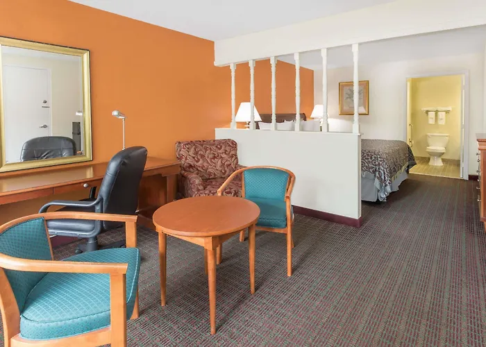Days Inn By Wyndham Orangeburg South