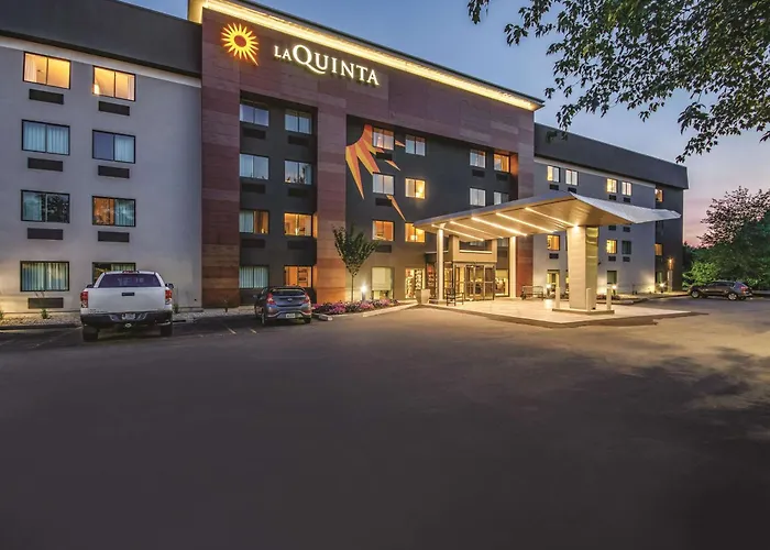 La Quinta By Wyndham Hartford Bradley Airport