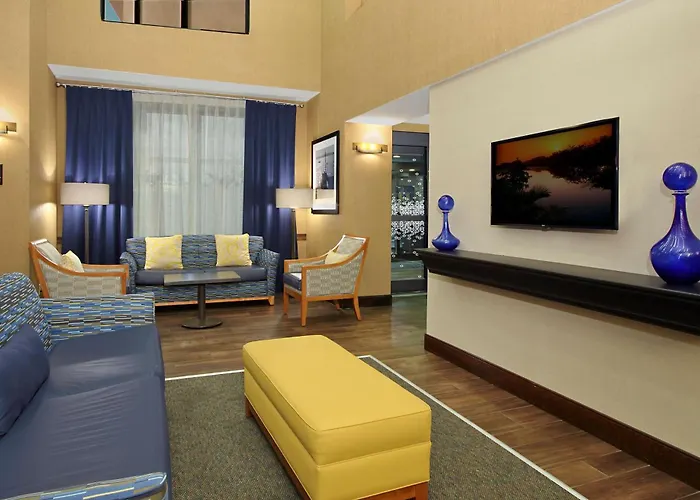 Hampton Inn & Suites Madisonville