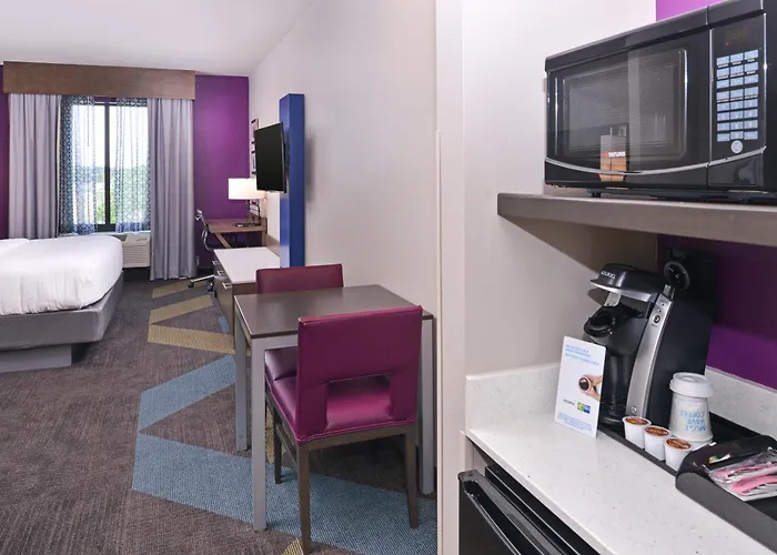 Holiday Inn Express And Suites Bryant - Benton Area By Ihg