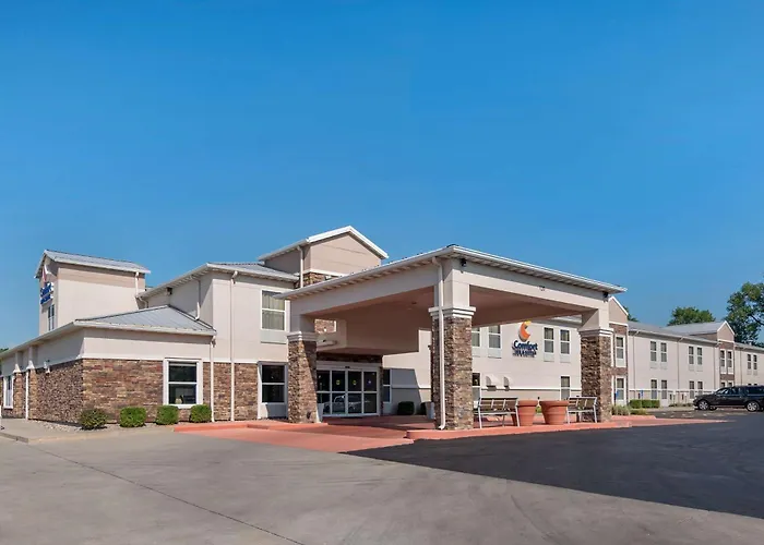 Comfort Inn & Suites Junction City - Near Fort Riley