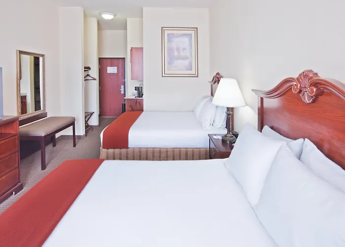 Holiday Inn Express Hotel & Suites Woodward Hwy 270 By Ihg
