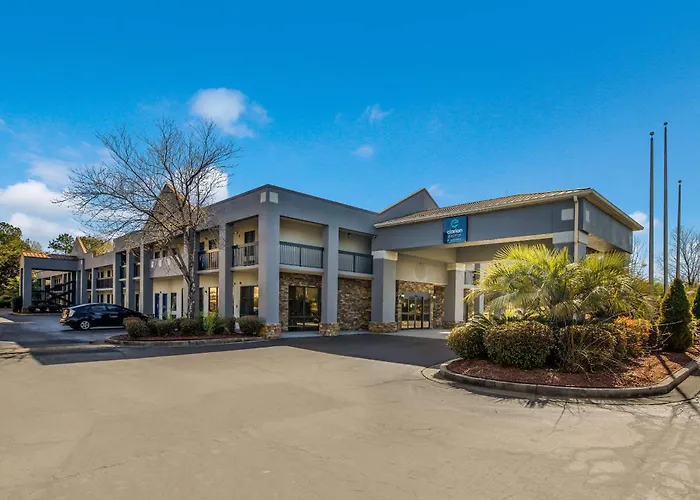 Clarion Pointe Forsyth I-75