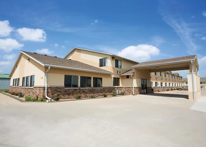 Super 8 By Wyndham Cameron