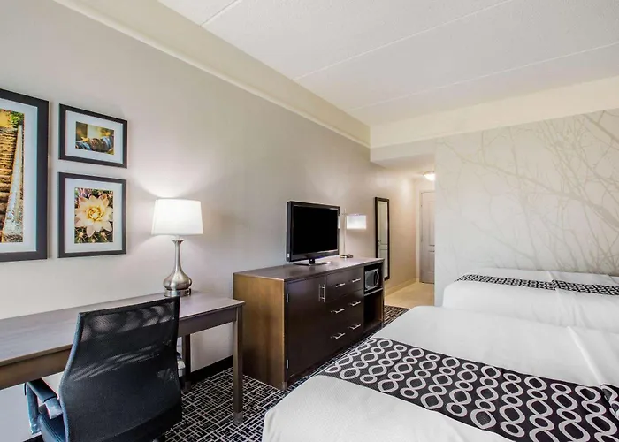 La Quinta By Wyndham Mission At West Mcallen