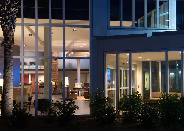 Doubletree Hotel & Suites Charleston Airport