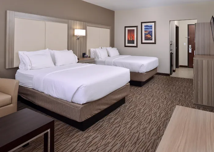 Holiday Inn Express & Suites Williams By Ihg