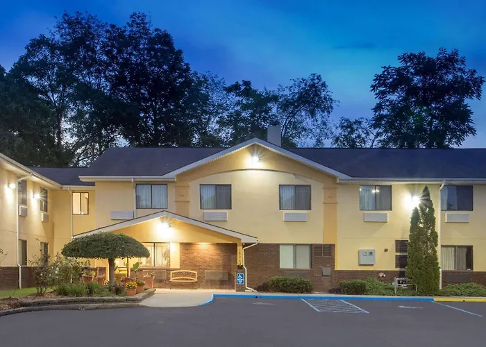 Super 8 By Wyndham Radford Va