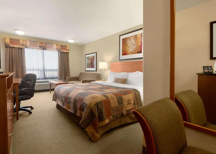 Ramada By Wyndham Drayton Valley