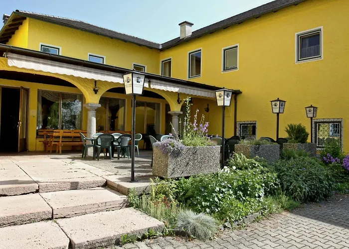 Stiftsgasthof Hochburg