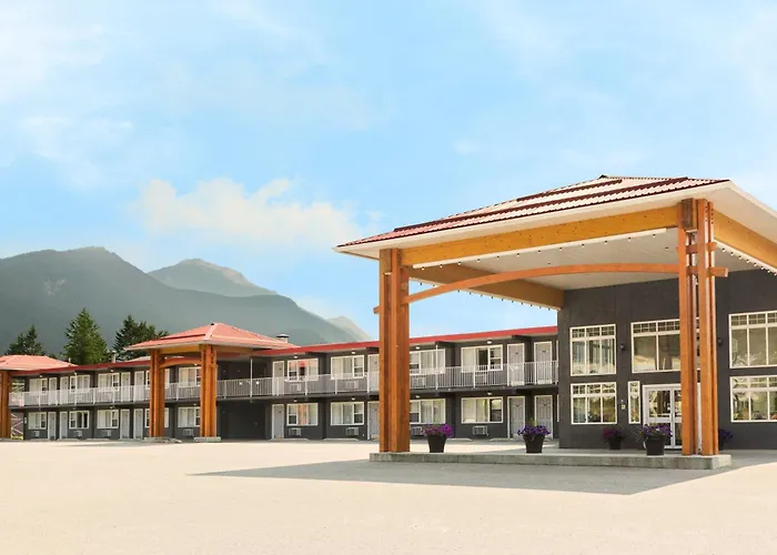 Days Inn By Wyndham Golden