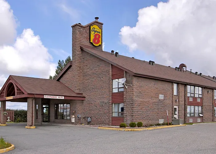 Super 8 By Wyndham Timmins On Hotel