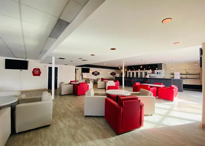 Ramada By Wyndham Whitecourt