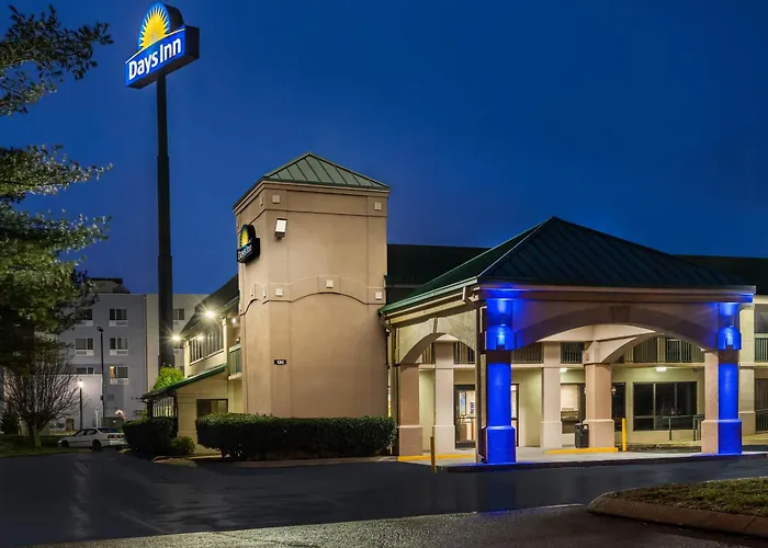 Days Inn By Wyndham North Exit 4