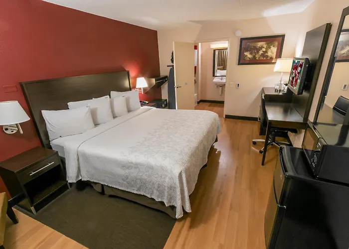 Red Roof Inn Plus+ Statesville