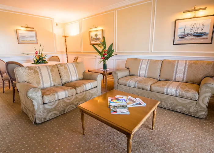 Hotel Colbert Palace