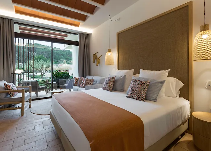 Cala San Miguel Ibiza Resort, Adults Only, Curio Collection By Hilton Port de Sant Miguel