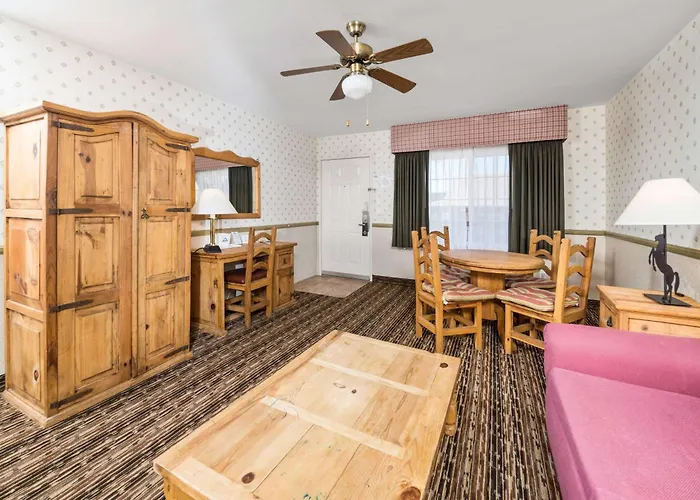 Days Inn By Wyndham Lebec Grapevine