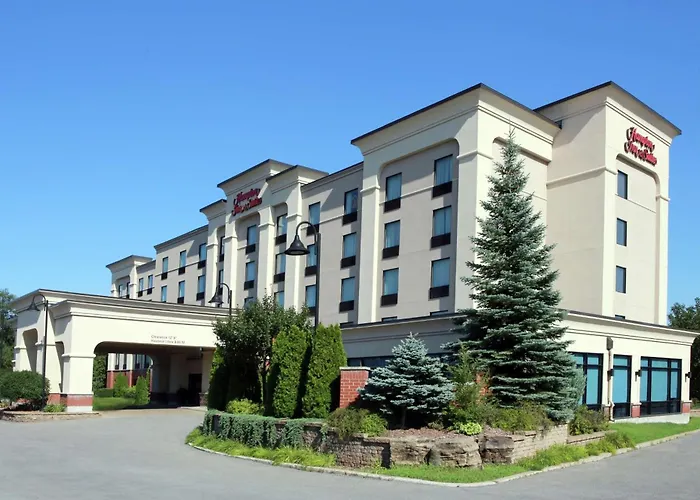 Hampton Inn & Suites Laval