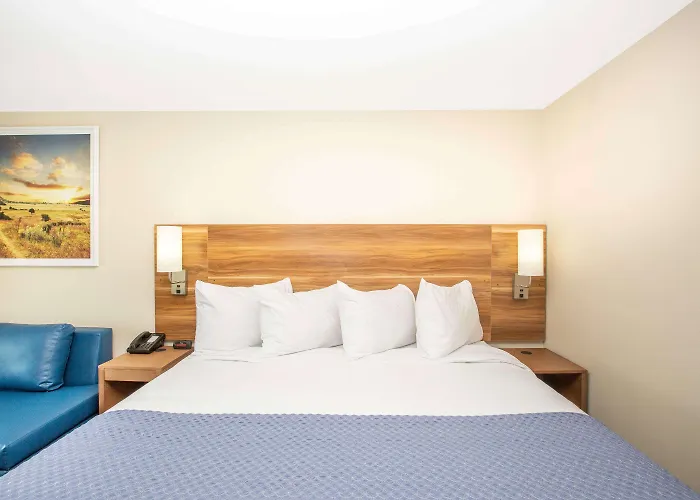Days Inn & Suites By Wyndham Kearney Ne
