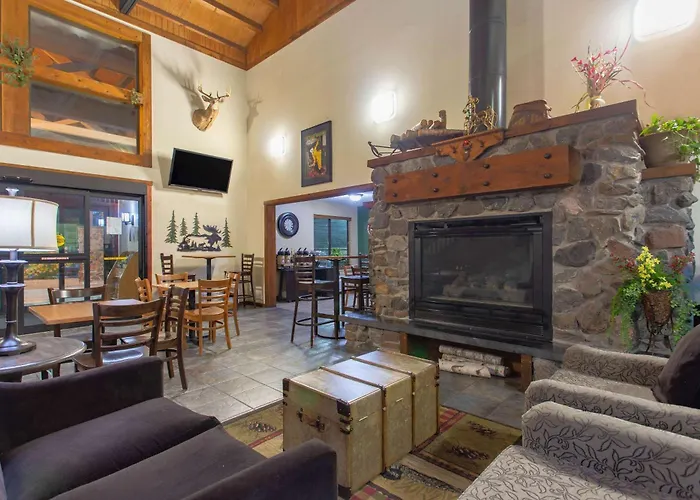 Coratel Inn & Suites By Jasper Black River Falls, Wi