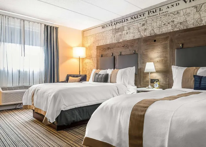 Envision Hotel Saint Paul South