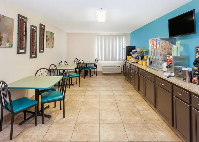 Days Inn By Wyndham Charleston