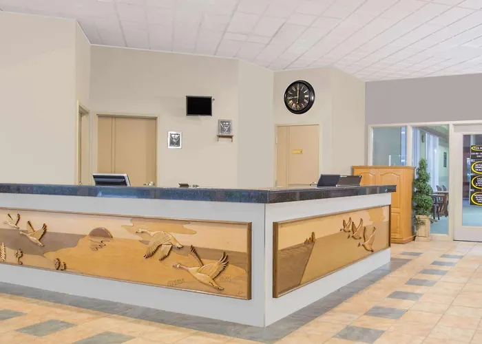 Super 8 By Wyndham Portage La Prairie Mb