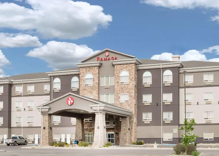 Ramada By Wyndham Olds Hotel