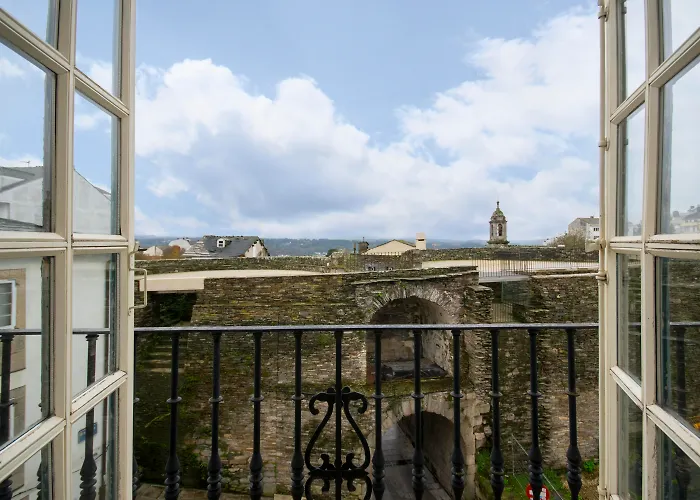 Monumento Pazo De Orbán