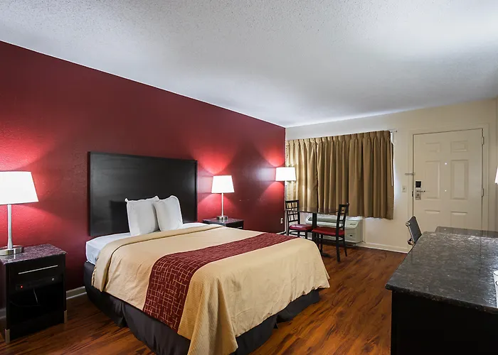 Red Roof Inn & Suites Scottsboro