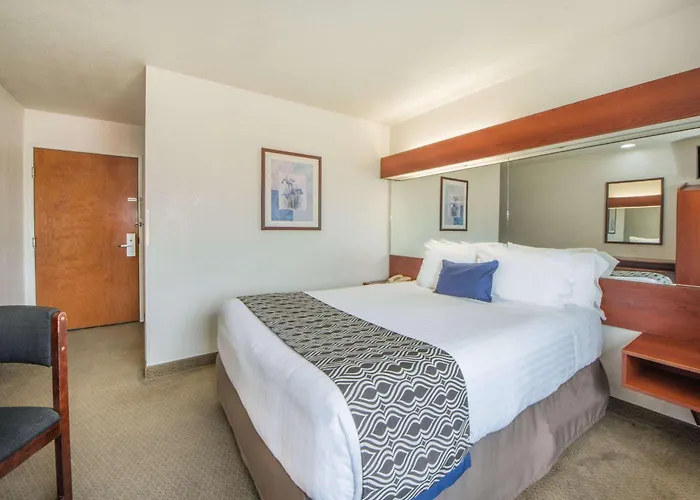 Microtel And Suites By Wyndham Ok