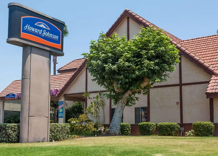 Howard Johnson By Wyndham Norco