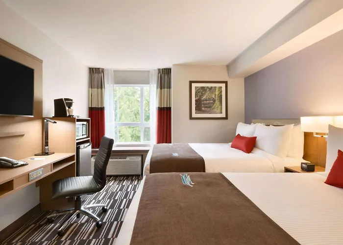 Microtel Inn & Suites By Wyndham Oyster Bay Ladysmith