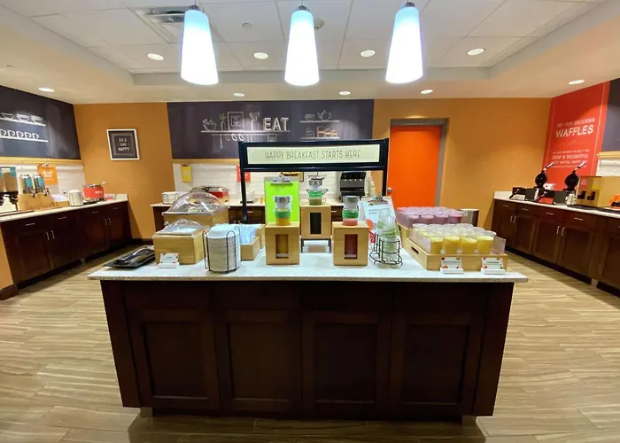 Hampton Inn & Suites - Deland