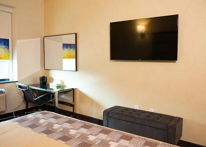 7 Days Hotel