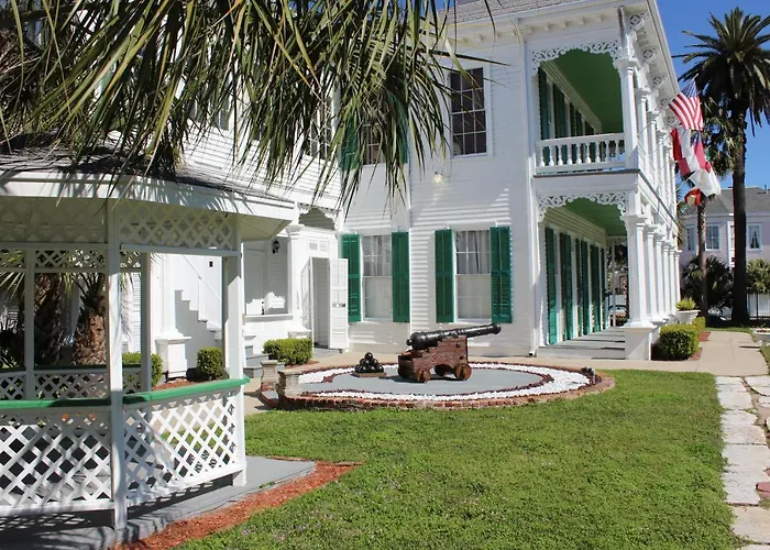 The George Manor Bed & Breakfast Galveston
