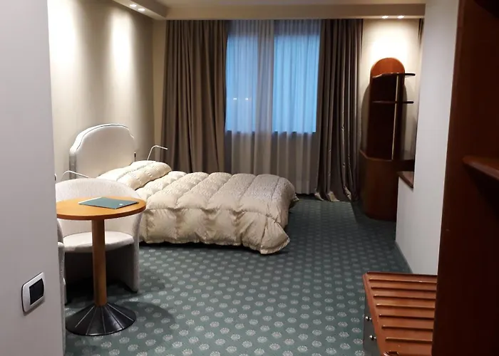 Hostellerie Du Cheval Blanc Aosta