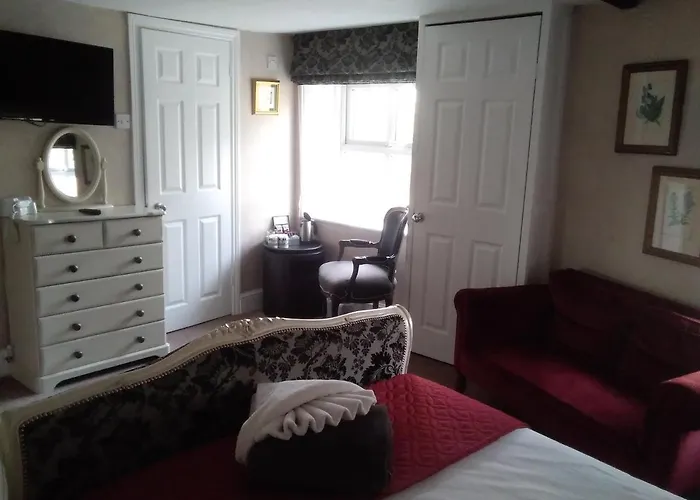Holly Tree B&B