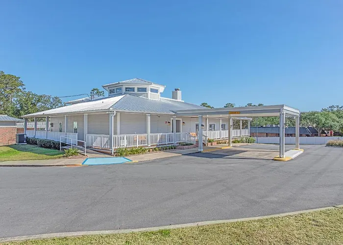 Seven Hills Suites
