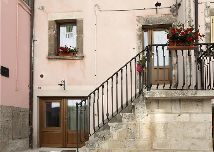 Le dimore nel borgo