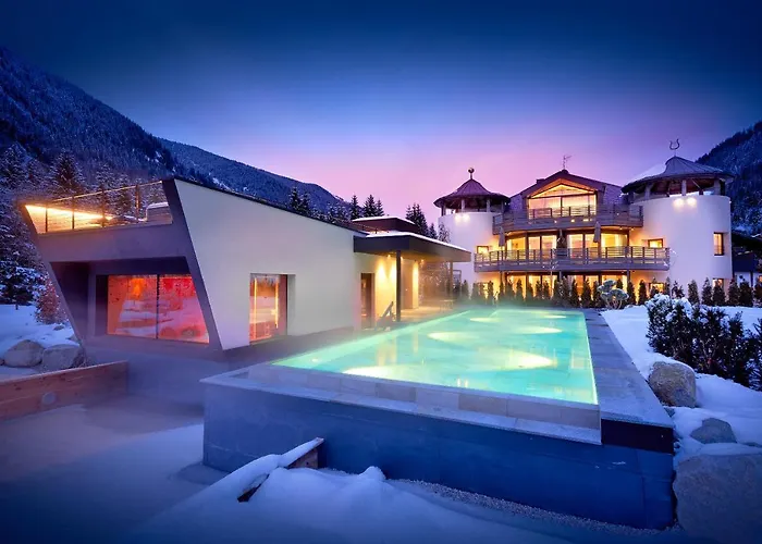 Fontis Luxury Spa Lodge Santa Maddalena in Casies Valbassa