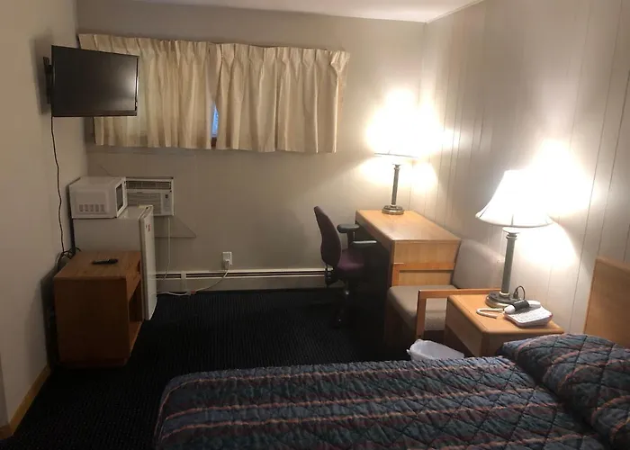 Parkway Motel