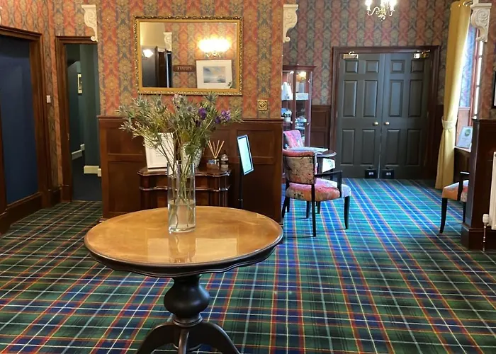 Craigdarroch Hotel Foyers