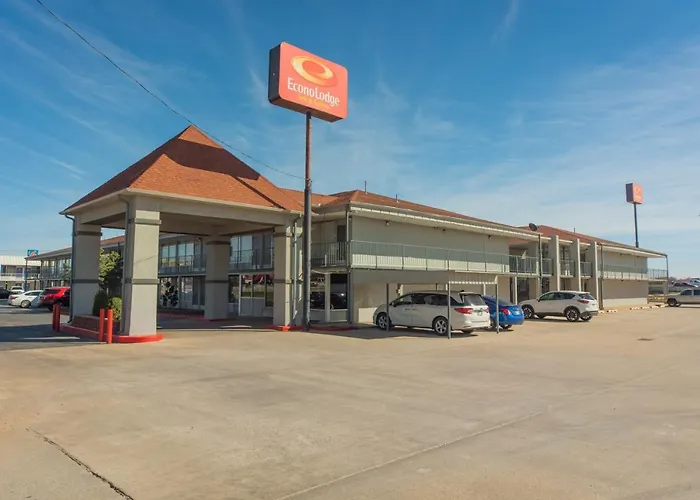 Econo Lodge Inn & Suites Near Bricktown