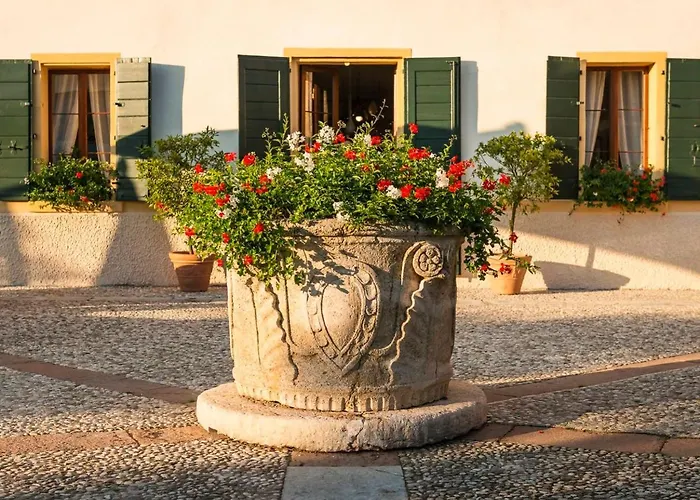 Hotel Donna Lucia