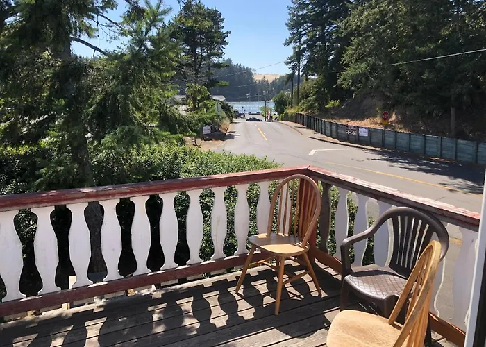 Lighthouse Inn