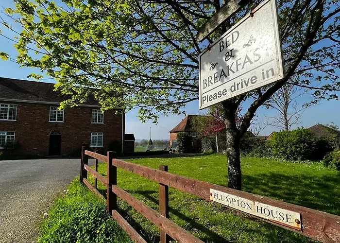 Plumpton House
